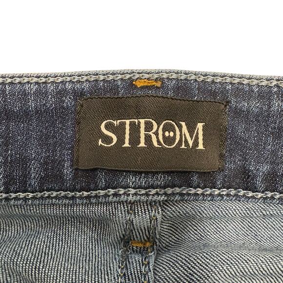 STROM Straight Leg Trenton Dove Wash Jeans | 28 - Picture 4 of 7